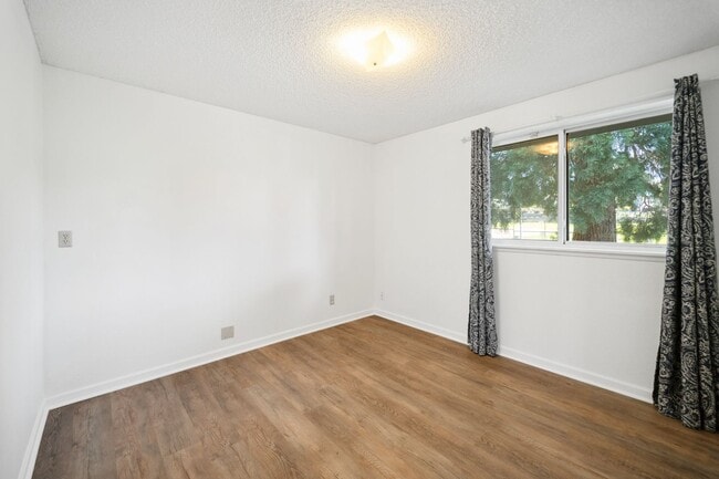 Building Photo - 1507 Nisqually St