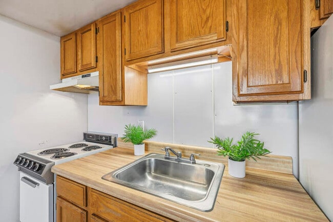 Building Photo - 4315 N Flowing Wells Rd