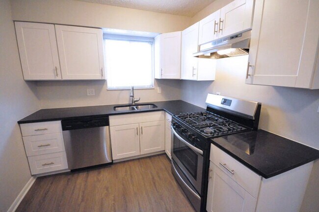 Building Photo - 1304 Courtland Ave