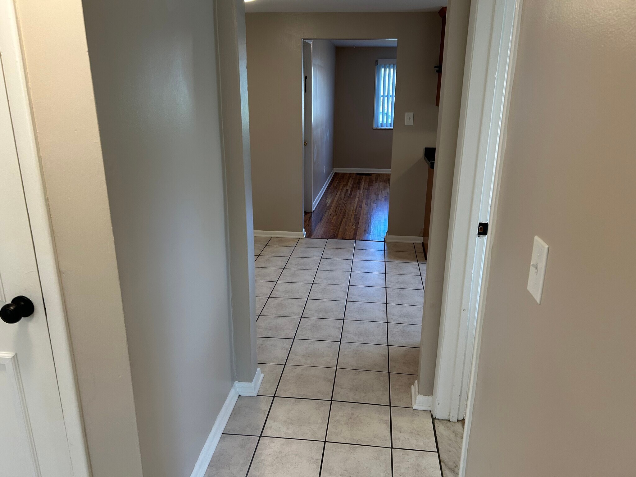 Building Photo - 94 Hinchey Ave