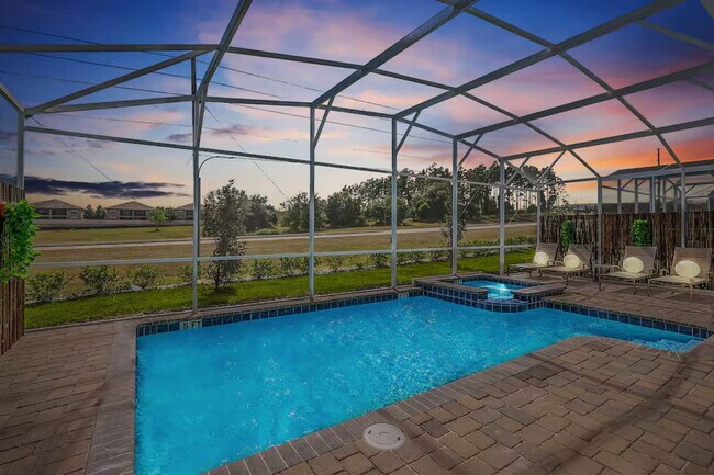 Building Photo - 9016 Sommerset Hills Dr