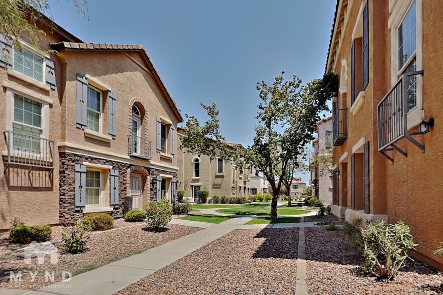 Building Photo - 5733 S 21st Pl