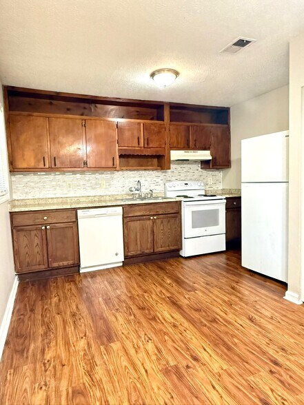 Building Photo - 3638 Sweetbriar Cir