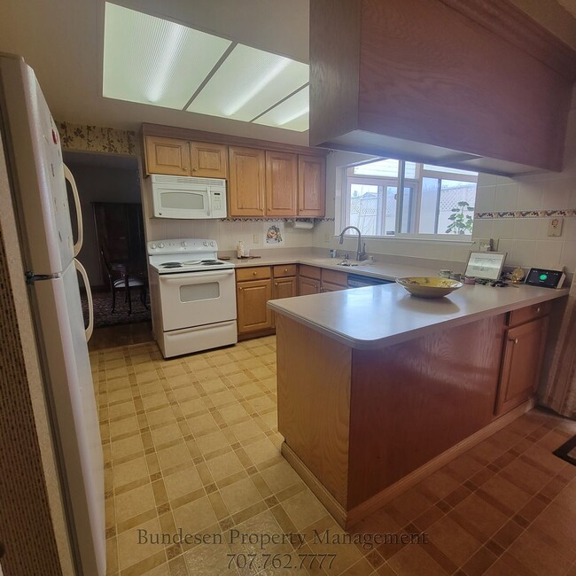 Building Photo - 1732 Moclips Dr