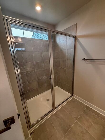 Building Photo - 735 Rosemary Way