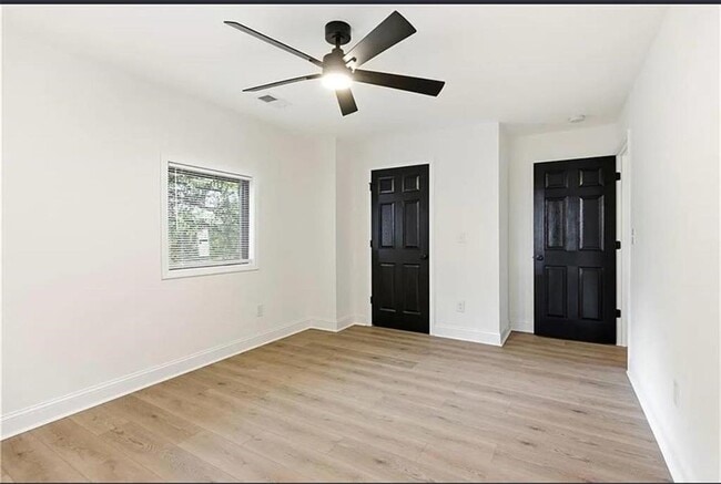 Building Photo - 10 Hawk Rd NW