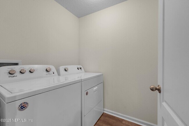 Building Photo - 11609 Yellow Perch Rd