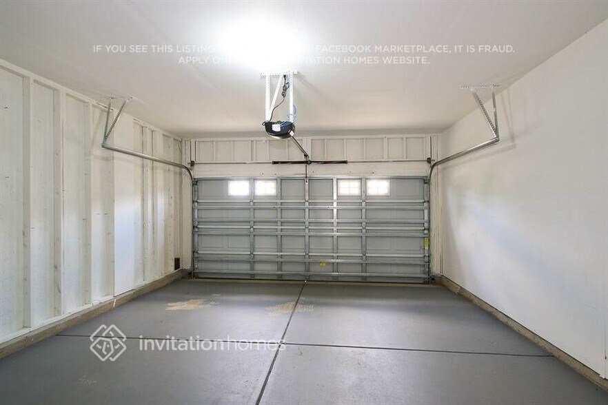 Building Photo - 329 Zander Woods Ct