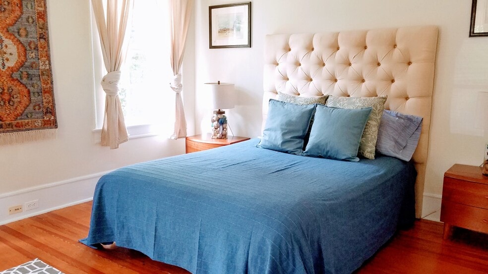 Building Photo - 3202 Le Bron Rd