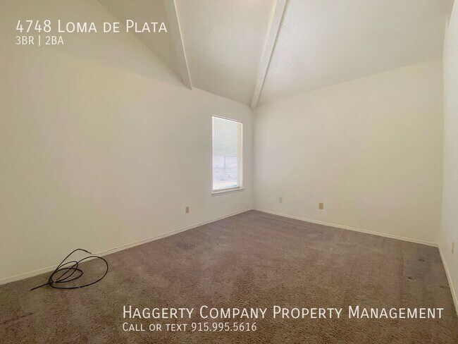 Building Photo - Northeast El Paso 3 Bed with Pool!