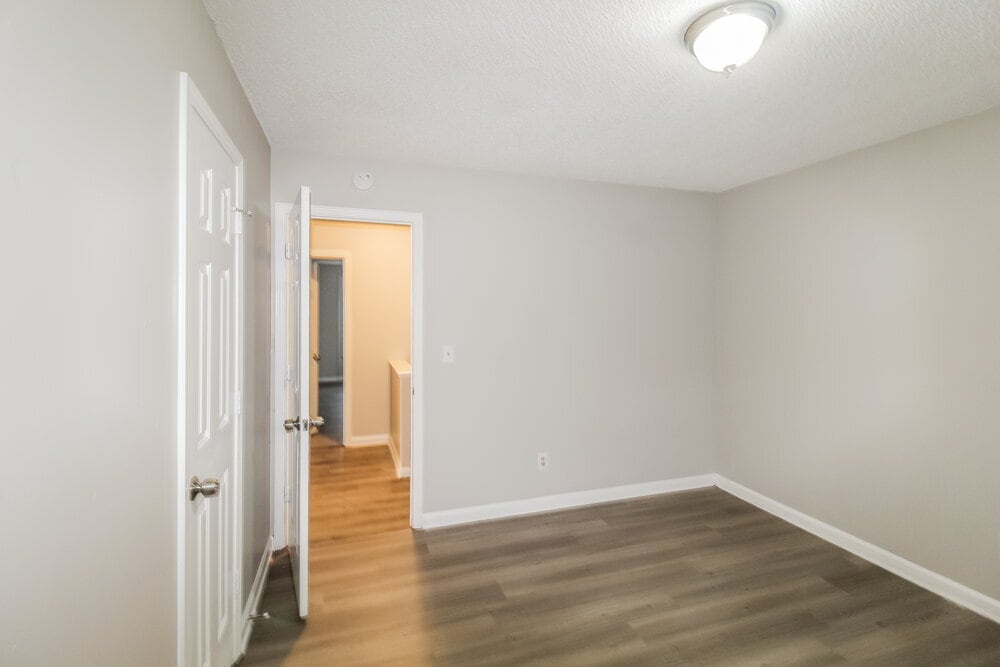 Building Photo - 839 Ashley Ln