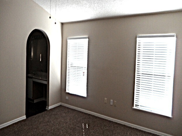 Building Photo - 555 Whiskey Creek Ct