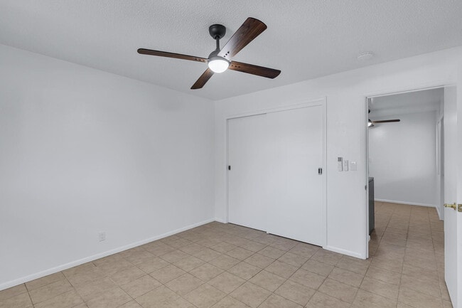 Building Photo - 2106 S Granada Dr