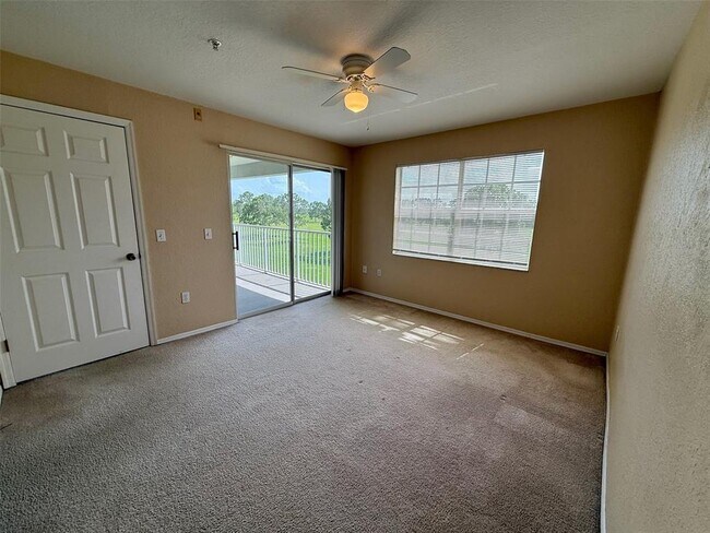 Building Photo - 13917 Fairway Island Dr