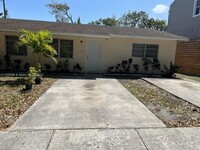 Building Photo - 3 bedroom in Miami FL 33161