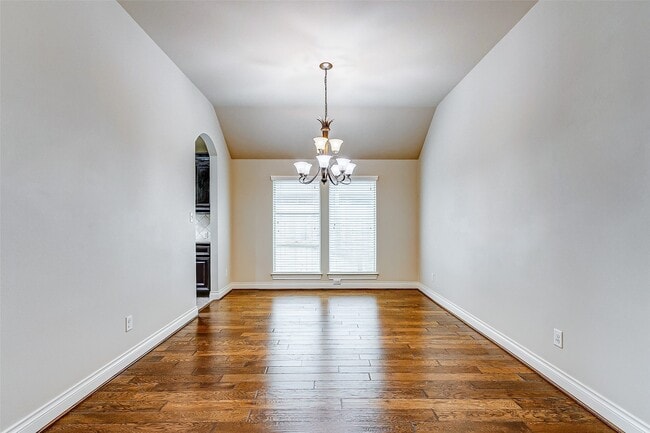 Building Photo - 27923 Silverstream Ct