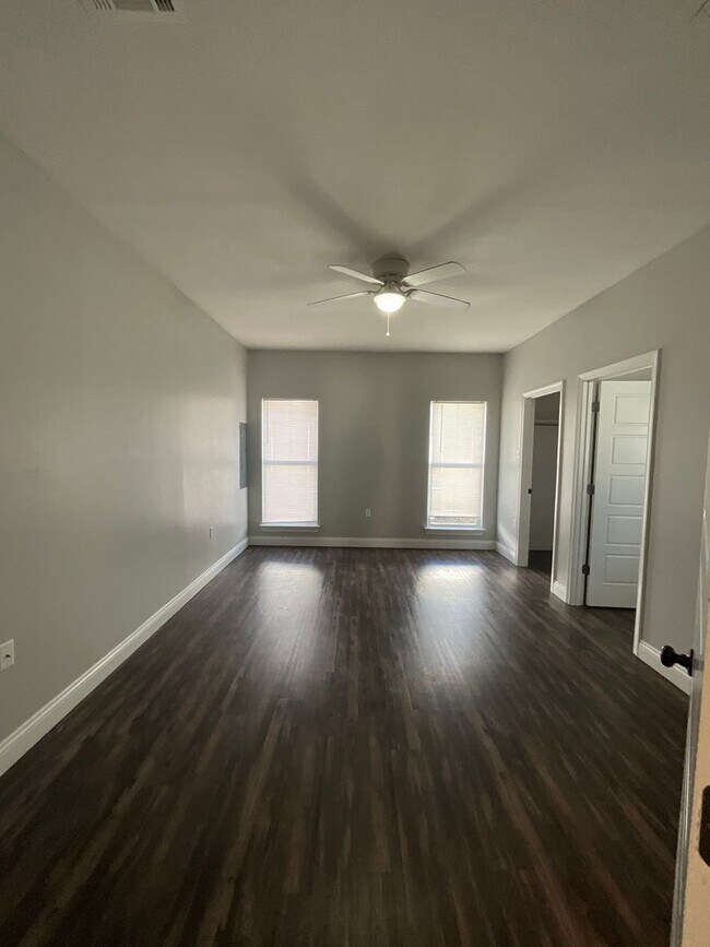 Building Photo - 210 Lacey Eden Ln