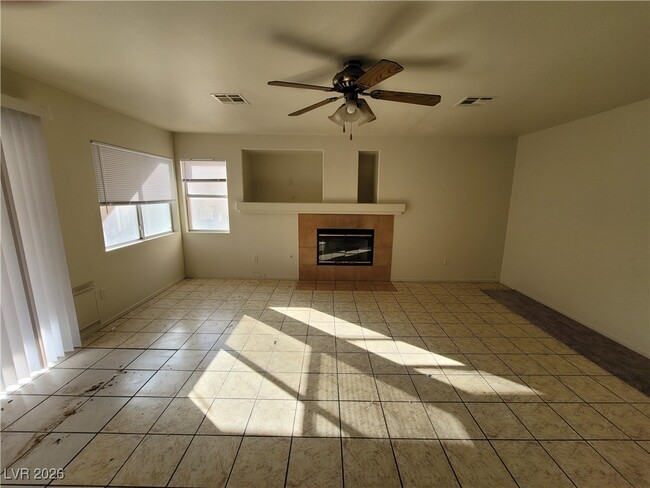 Building Photo - 25 Newburg Ave