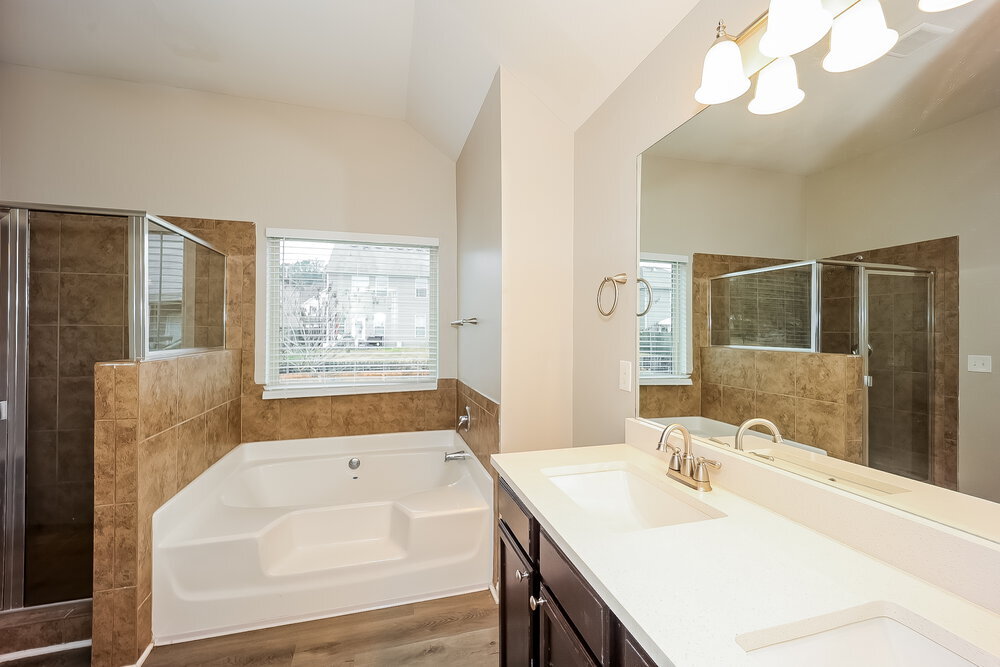 Building Photo - 5914 Grande River Rd