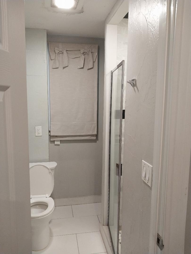 Building Photo - 565 Salem St