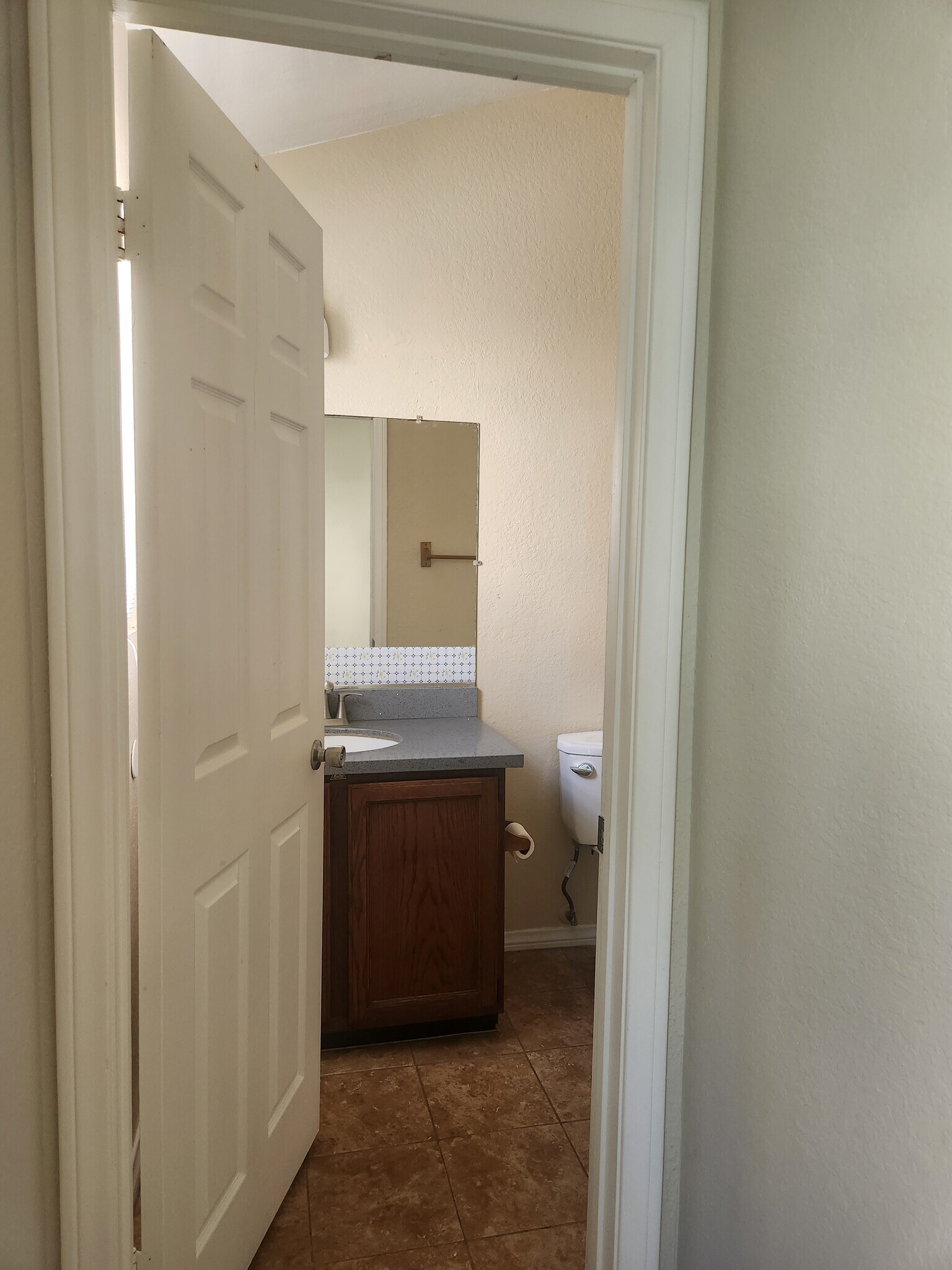 Building Photo - 1208 Roswell Ave