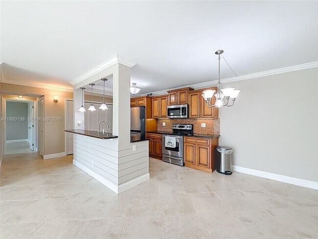 Building Photo - 1350 River Reach Dr