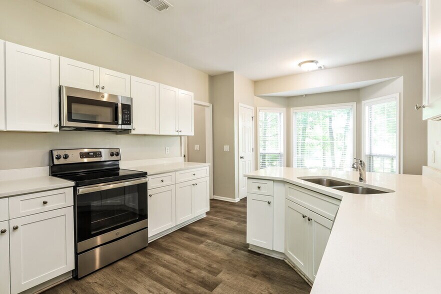 Building Photo - 10038 Harmon Springs Dr