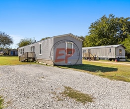 Building Photo - 21 Clear Creek