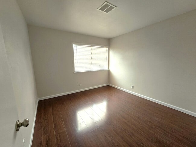 Building Photo - 4045 S Spitze Dr