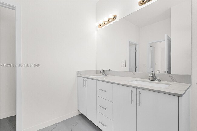 Building Photo - 22505 SW 125th Ave