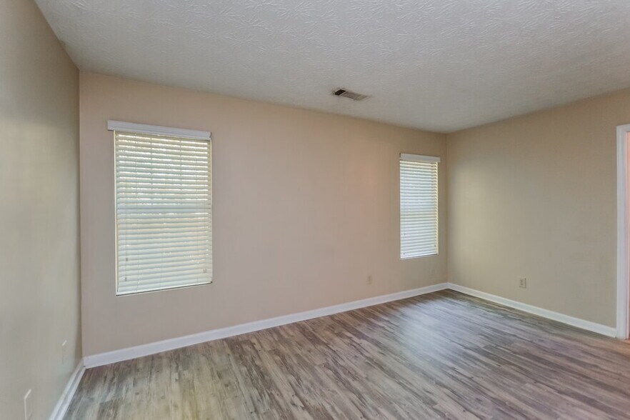 Building Photo - 4422 Cedar Ridge Trail