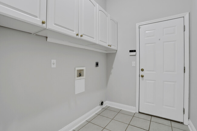 Laundry (washer and dryer included) - 14566 Marsh View Dr