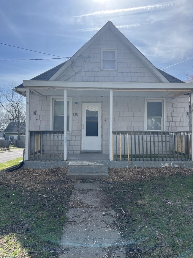 Primary Photo - 2536 NE Monroe St