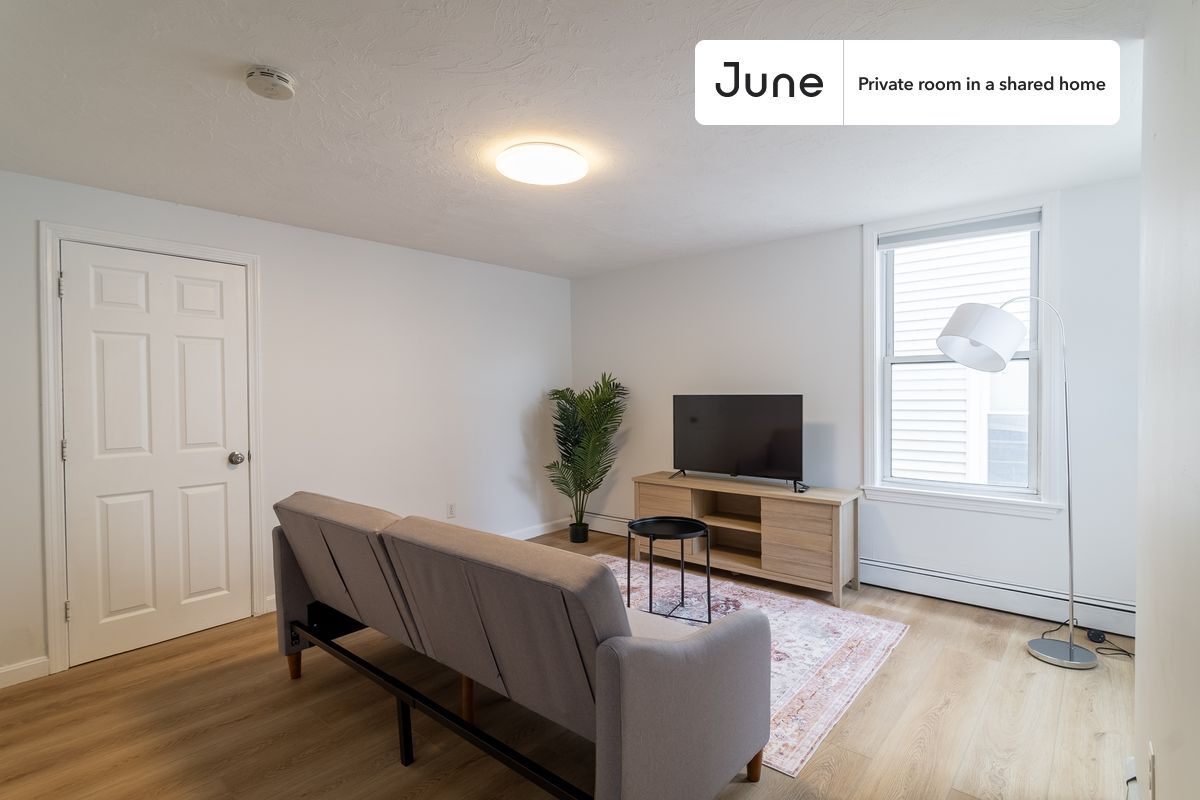 Building Photo - Room in Shared 4 bed/4 bath home in East Cambridge