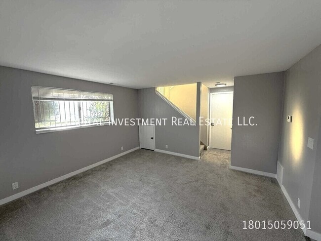 Building Photo - 3842 Dean Dr