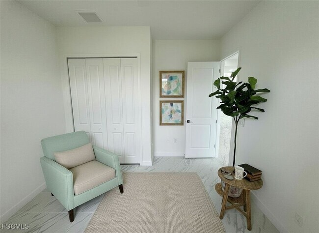 Building Photo - 1247 Kismet Pkwy W