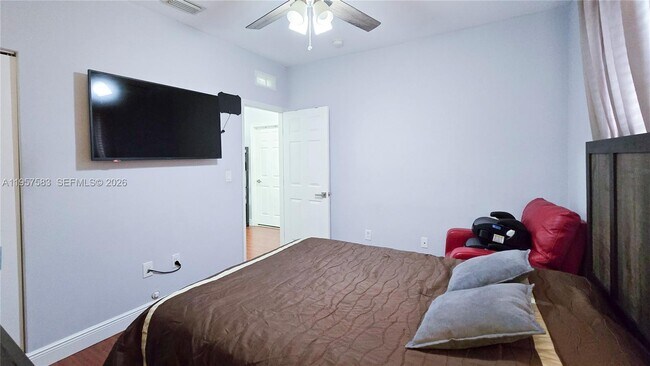 Building Photo - 5109 SW 141st Ave