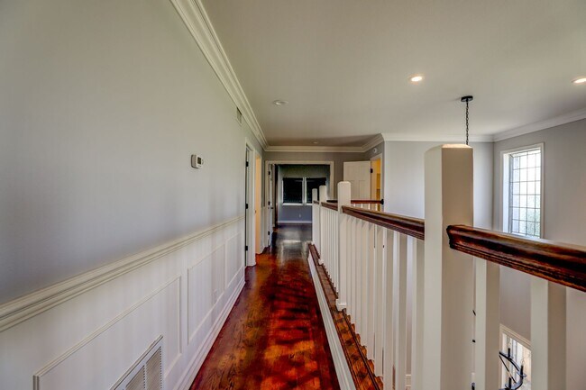 Building Photo - Gorgeous Home in Old Towne Orange