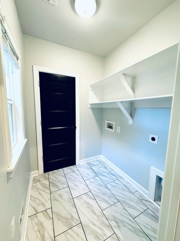 Building Photo - 310 W Horton St