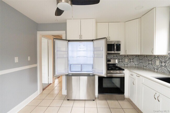 Building Photo - 218 N Midland Ave