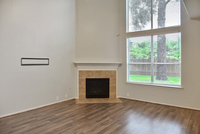 Building Photo - 13600 Breton Ridge St