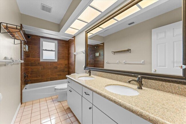 Building Photo - 1589 Mary Ln
