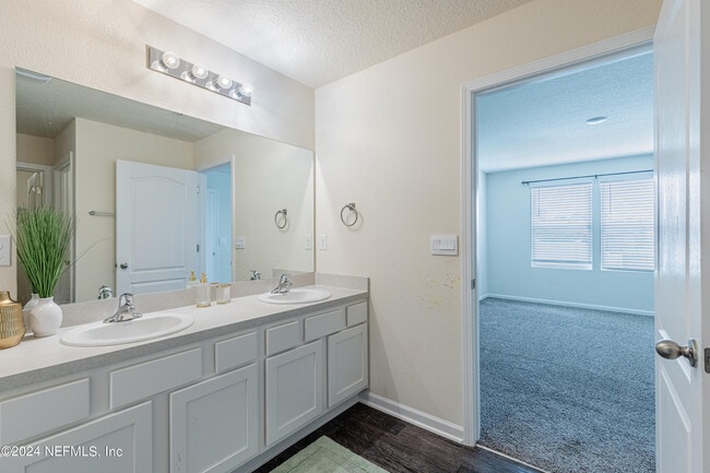 Building Photo - 3474 Cliffside Way