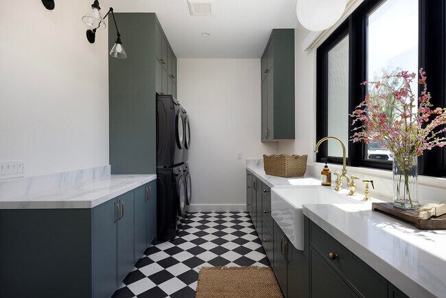 Building Photo - 80805 Vista Bonita Trail