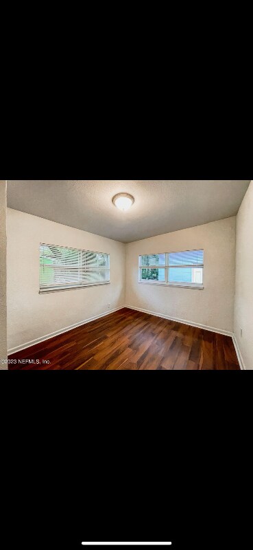 Building Photo - 1122 W 31st St