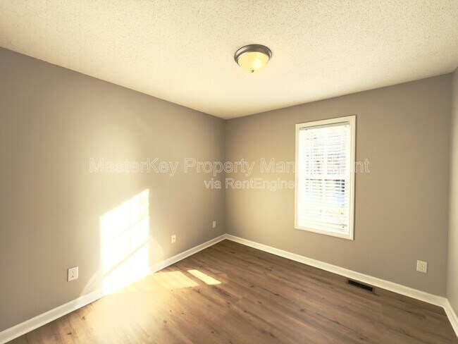 Building Photo - 1101 Amber Acres Ln