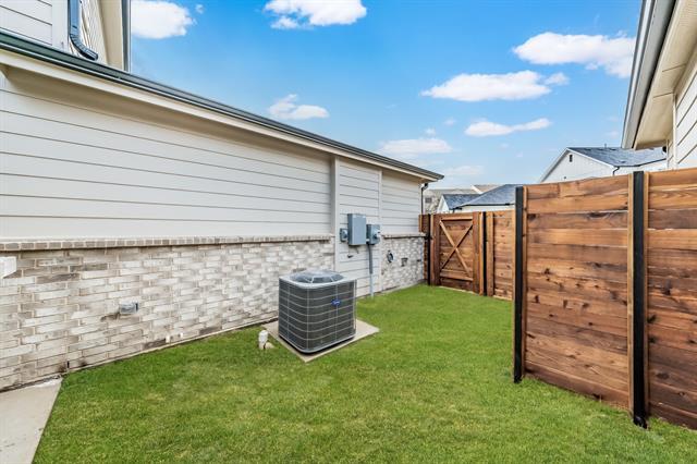 Building Photo - 9613 Thorncrown Ln
