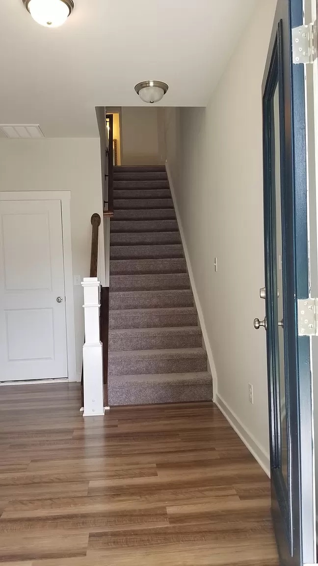 Building Photo - Room in Townhome on Sharon Towns Dr