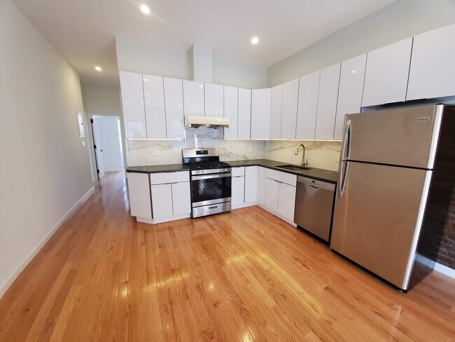 Building Photo - 101 Avenue A