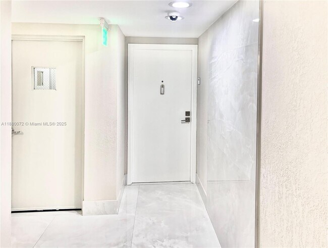 Building Photo - 2401 S Ocean Dr